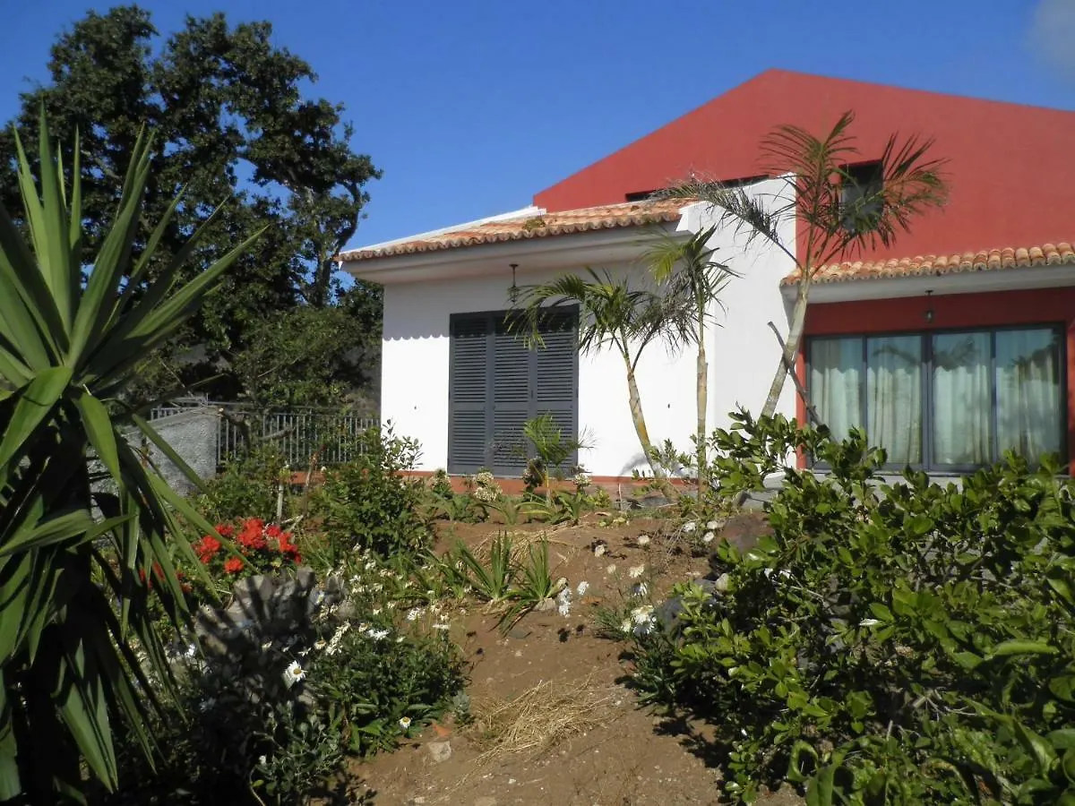 Villa Luz - Family House Vacations- Large Private Outdoor Area Santa Cruz  Portugal